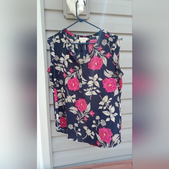 Van Heusen Womwns M Sleeveless Blue and Pink Floral Blouse - Picture 3 of 4